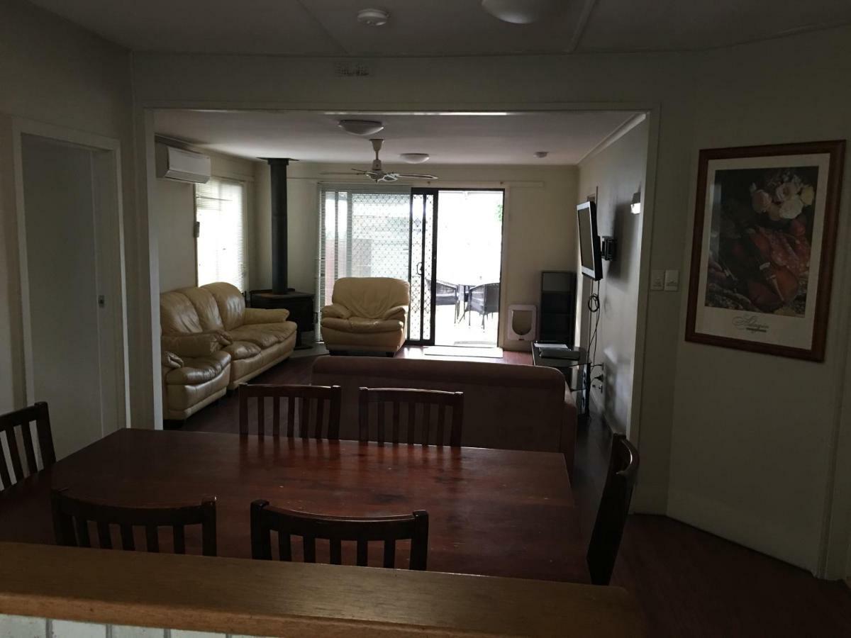 Kickback Cottages Lakes Entrance Exterior foto